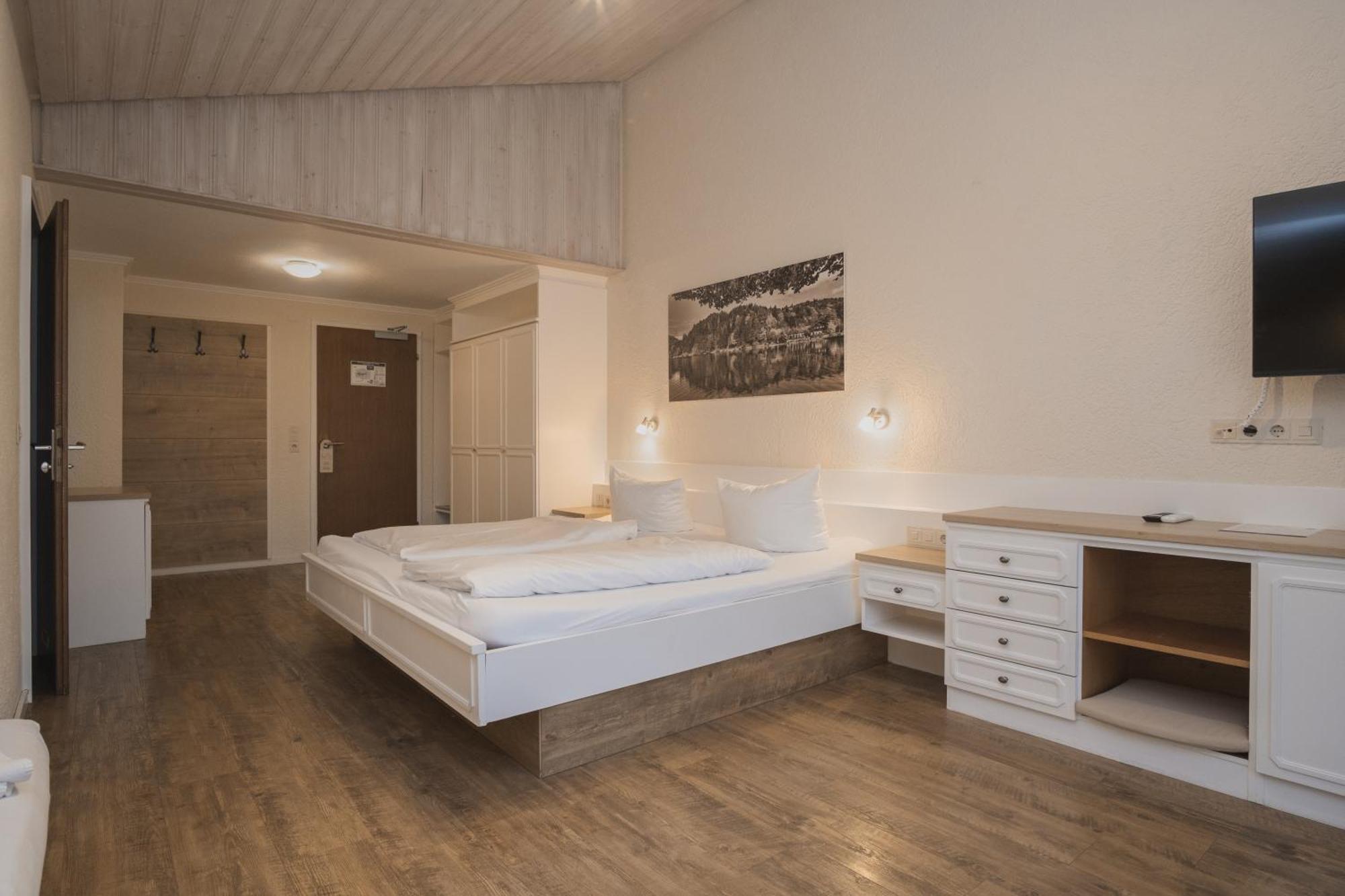 Trail Hotel โอเบอร์สเทาเฟิน ภายนอก รูปภาพ