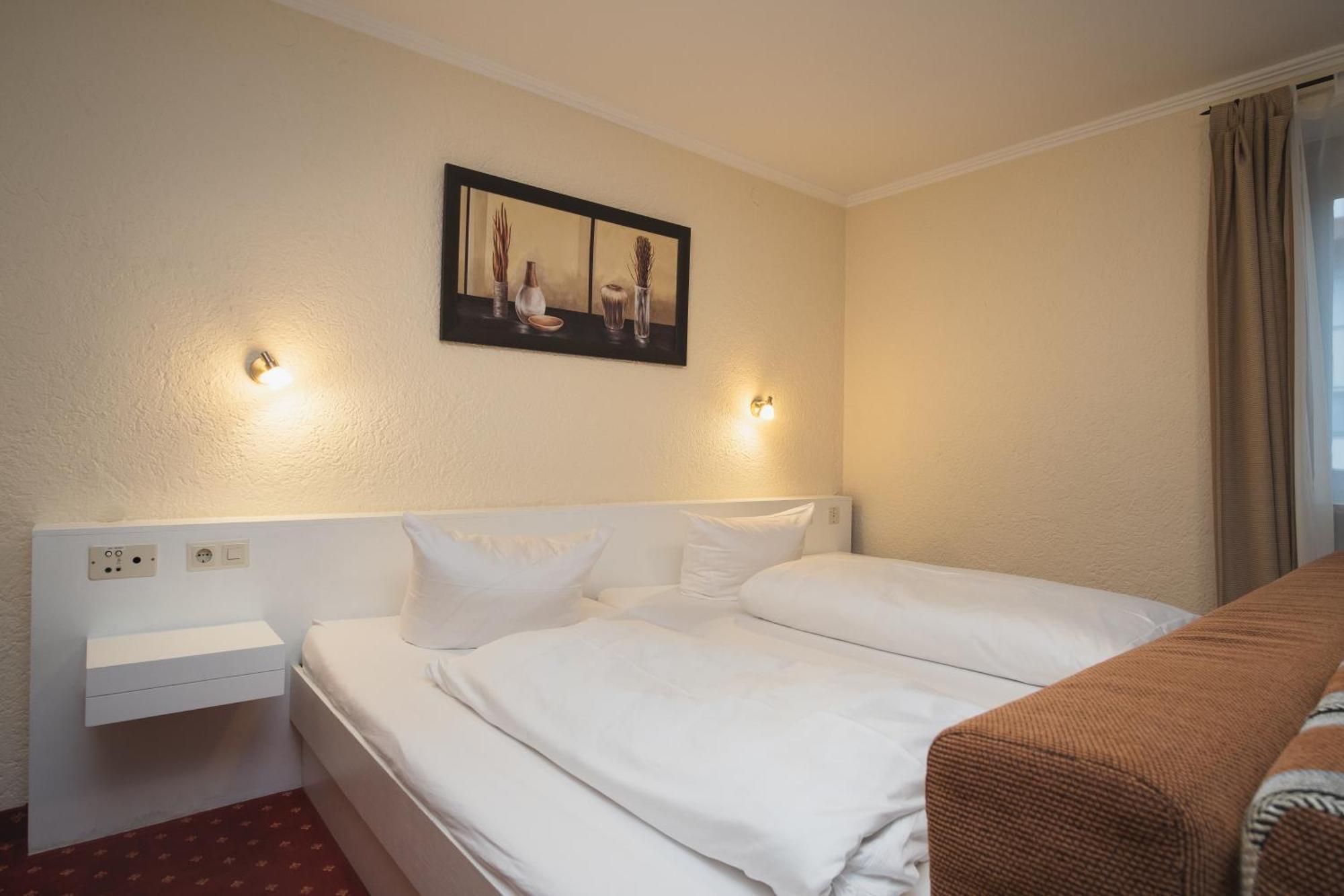 Trail Hotel โอเบอร์สเทาเฟิน ภายนอก รูปภาพ